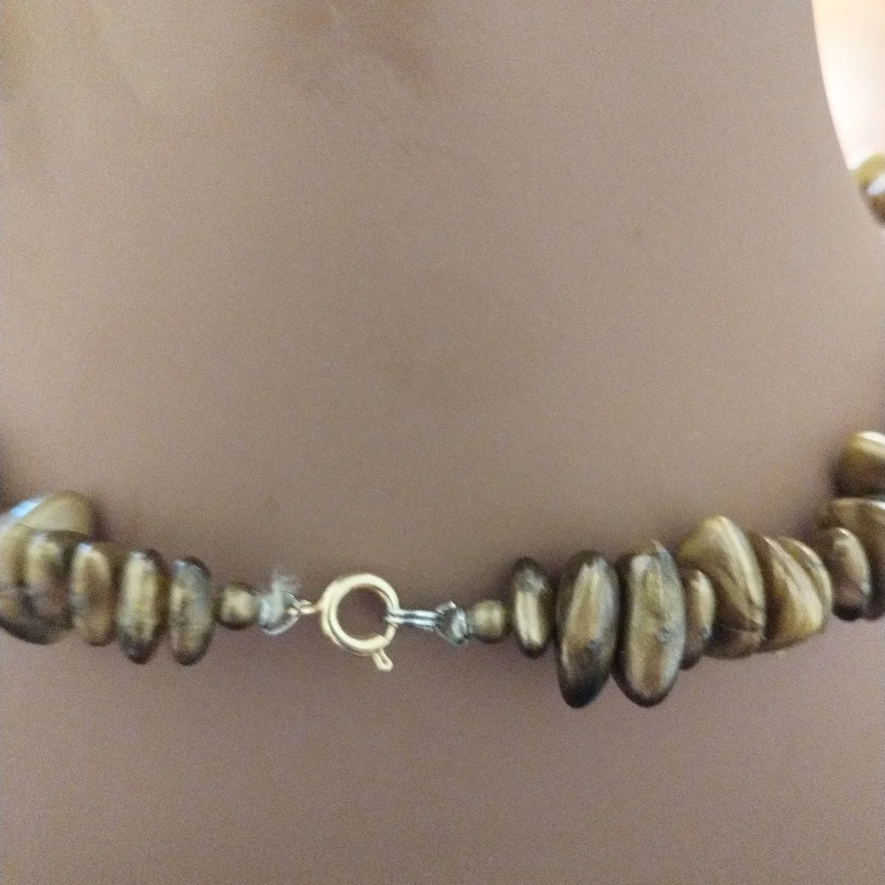 SALE: Earth-Toned Graduated Bead Necklace with Toggle Clasp - Picture 3 of 7